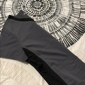 Women’s Gray and Black Scrub Top